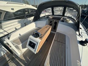  Bavaria Cruiser 37 4