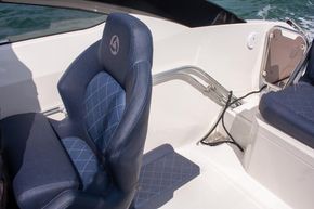2024 Parker 630  Day Cruiser 31