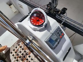 Beneteau 40.7  - Cockpit Instruments
