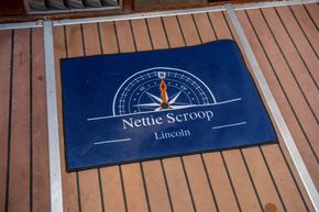 Cockpit deck
