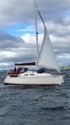 Delphia 29 swing keel yacht