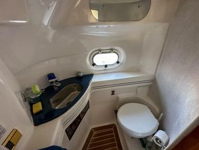2001 Sealine F43 31