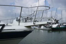 2005 Four Winns Horizon 240
