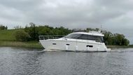 Sealine F42