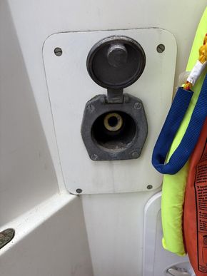 Cockpit manual bilge pump 