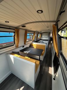 Stunning 57' Narrowboat (refitted)