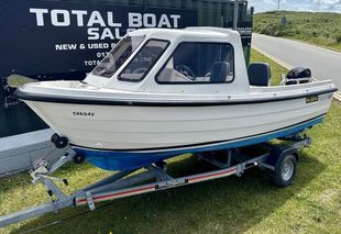 ORKNEY 452 &mdash; MERCURY 30HP FOUR-STROKE &mdash; SBS ROLLER TRAILER