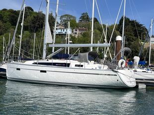 2014 Bavaria 37 Cruiser