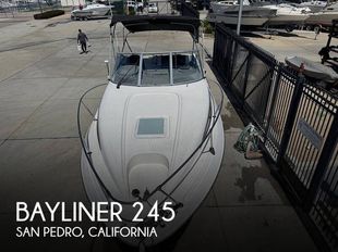 2005 Bayliner 245