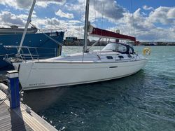 Beneteau First 33.7 &ndash; 33 Foot Sailing Yacht -1999 -Very Good Condition