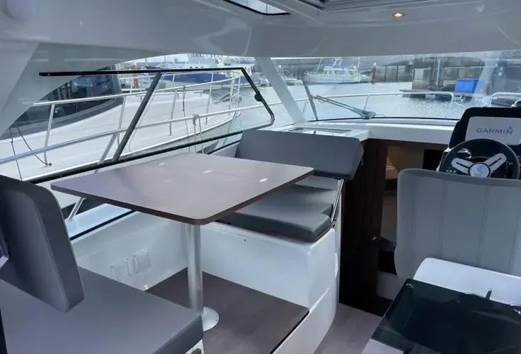 2023 Beneteau Antares 9