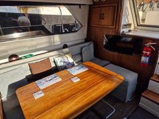 Motor Yacht Fairline Turbo 36 Aft Cabin Flying Bridge