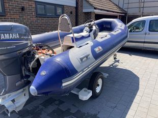 Avon 4 metre adventurer rib