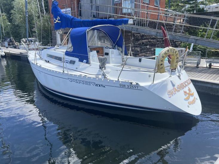 1987 Beneteau First 325