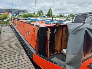 Cus I Can 58ft Trad built 2015 by Glen Narrowboats