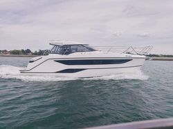 2023 Bavaria SR33