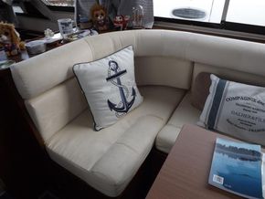 Aquafibre 32 Saphire  - Saloon