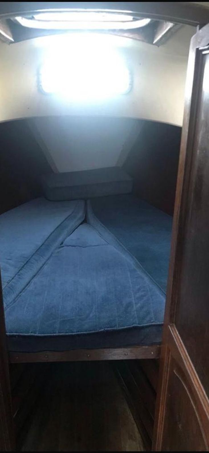 Hustler 30 Sailing Yacht