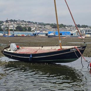 Superb Drascombe Lugger