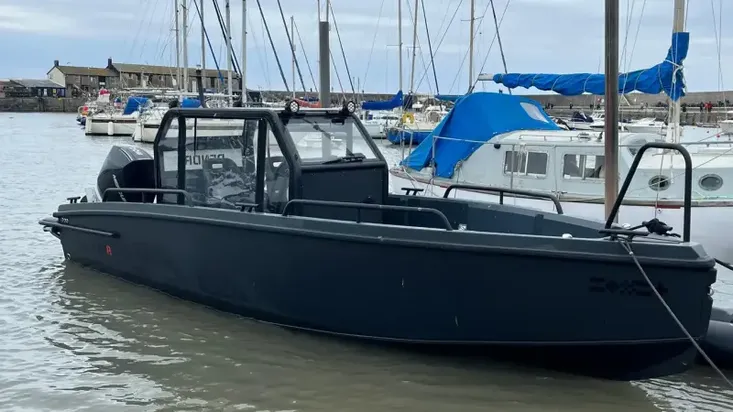 2021 XO Boats Dfndr 8