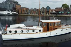 Luke Gaff Gentleman's Motor Yacht