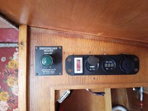 Volt meter rear