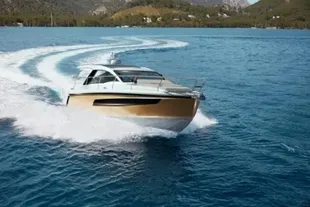2024 Sealine S335