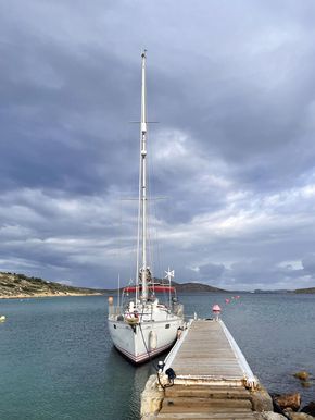 Alixora on boatyard pontoon