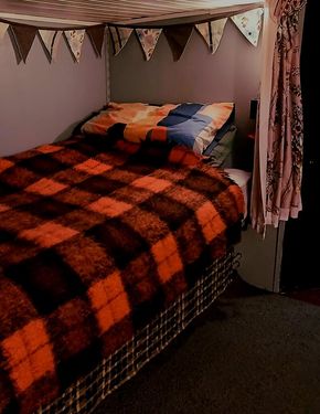 Single cabin