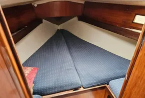 Beneteau Oceanis 320 for sale with BJ Marine