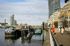 Exceptionally rare residential mooring in Oyster Pier
