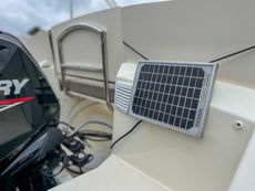 Quicksilver 555 activ cabin