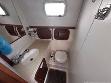 2001 Aquastar 38