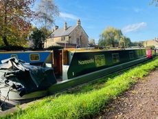 55ft cruiser stern narrowboat at Caen Hill marina - Namaste
