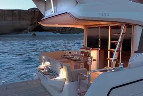 Sealine F430