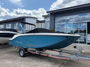 2024 Bayliner M19