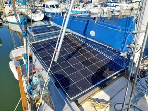 Roamer 36 Bermudan Ketch - Solar Panels
