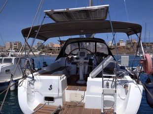 Oceanis 37