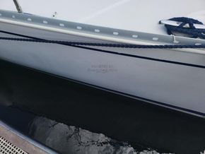 Elan 333  - Hull Close Up