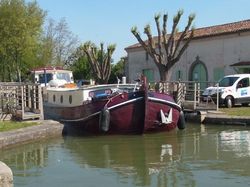 Barge