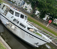 35ft Steel Dutch Cruiser on Residential Mooring near Hampton Ct 