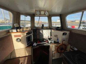 Bruce Roberts Coastworker 30  - Cockpit