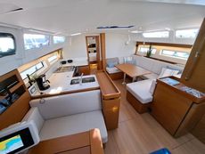 2022 Jeanneau Sun Odyssey 490