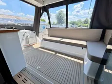 2025 Sealine C390