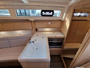2023 Bavaria 34 Cruiser 20