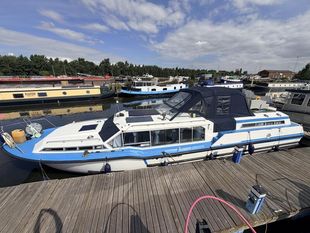 Aquafibre 44 Lowliner 1992, powered by a single Perkins 52Hp