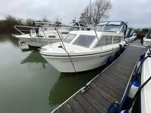 1997 Viking 26 Wide Beam
