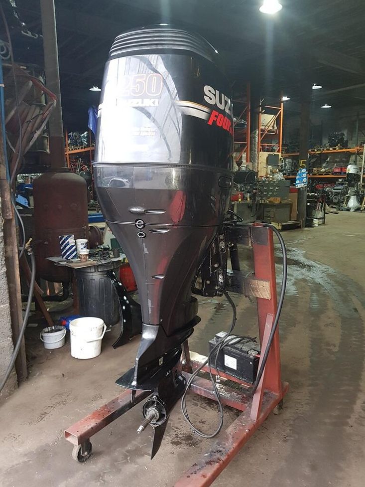 SUZUKI 250hp four stroke