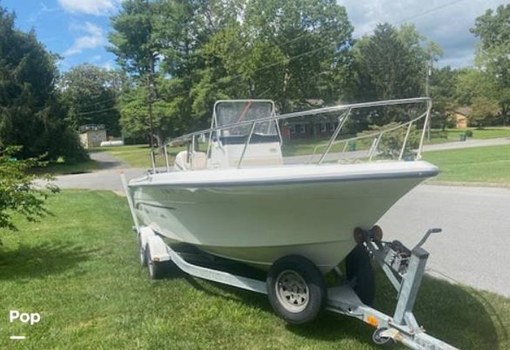 2002 Fish Hawk 210