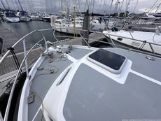 2001 Aquastar 38